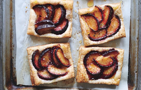 Plum tarts with honey and black pepper