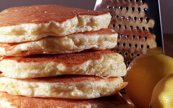 Pluto's lemon cloud pancakes 