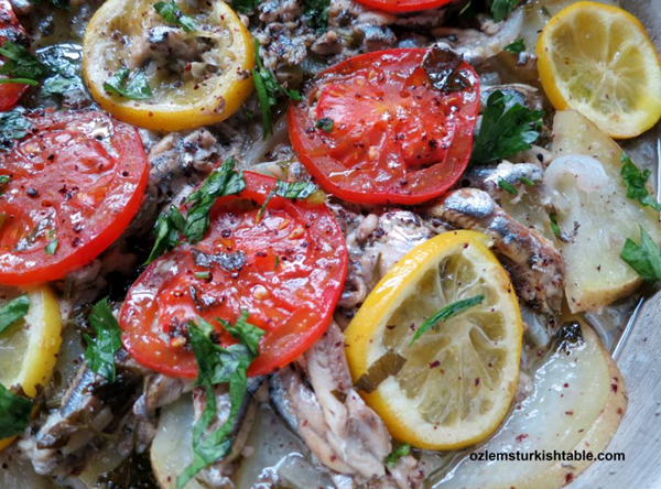 Poached anchovies with vegetables (Hamsi bugulama)