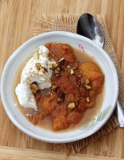 Poached apricots with whipped cream (Khubani ka meetha)
