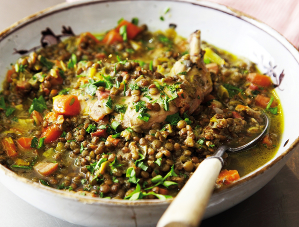 Poached chicken with lardons and lentils