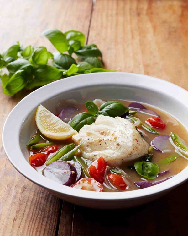 Poached cod with tomatoes