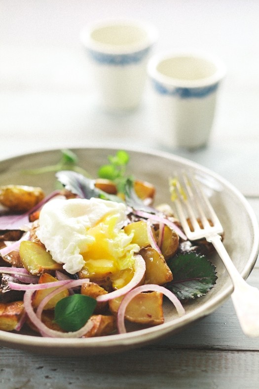 Poached egg on potato hash