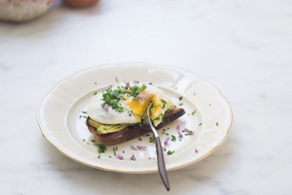 Poached eggs in white wine
