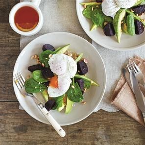 Poached eggs with avocado, beetroot and spinach