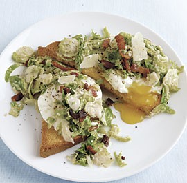 Poached eggs with creamy Brussels sprouts and bacon