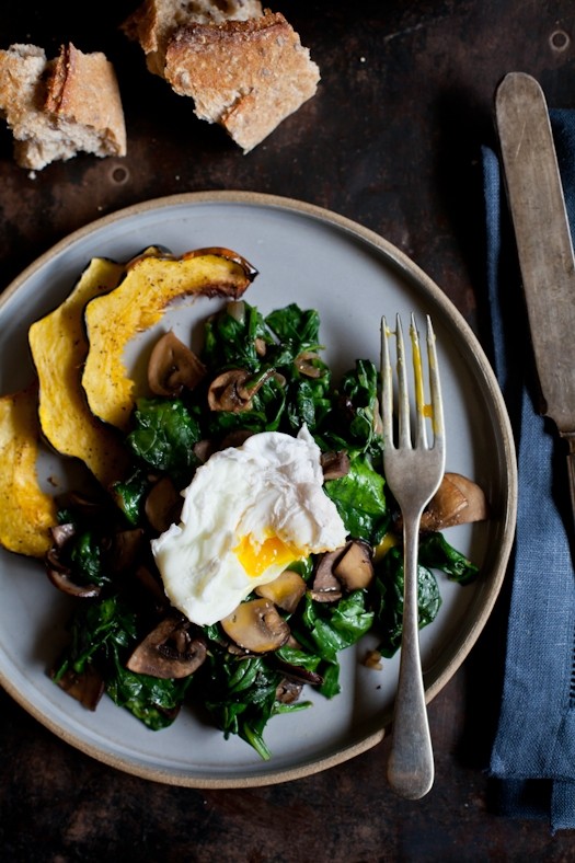 Poached eggs with sauteed spinach & mushrooms
