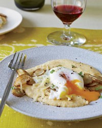 Poached eggs with sunchokes and Comté polenta