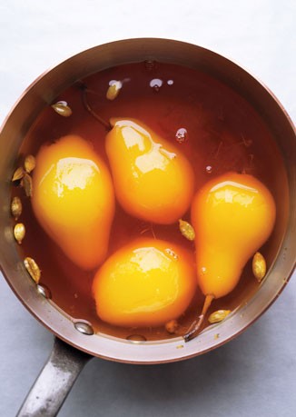 Poached pears in white wine & cardamom