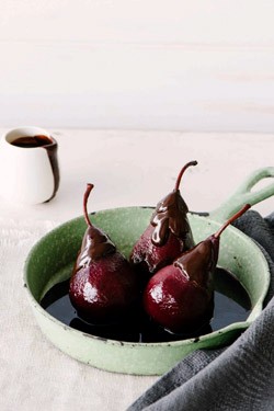 Poached pears with chocolate sauce