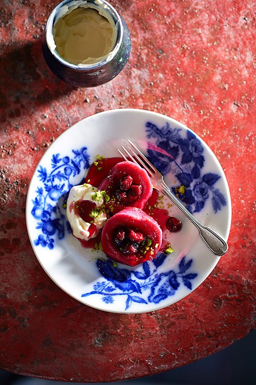Poached quinces with sour cheries and clotted cream (Ayva tatlisi)