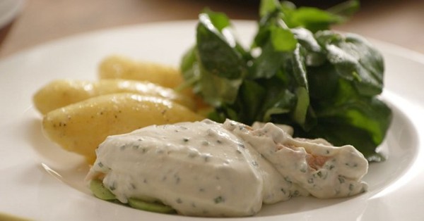 Poached salmon with cucumber, chives and cream