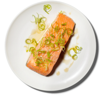 Poached salmon with soy sauce and scallions