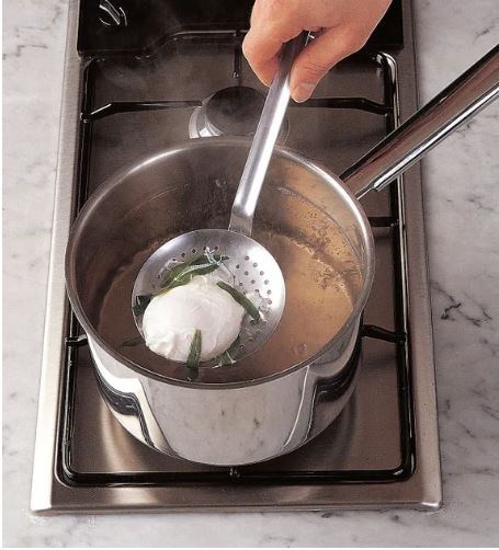 Poaching eggs