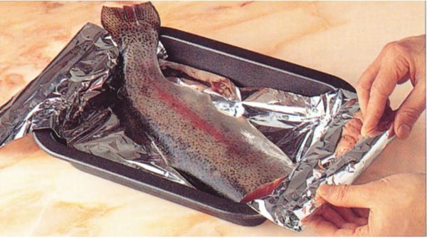 Poaching fish without a fish kettle