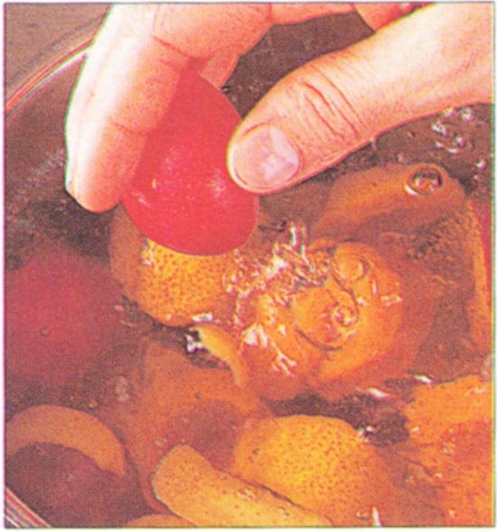 Poaching fruit in sugar syrup
