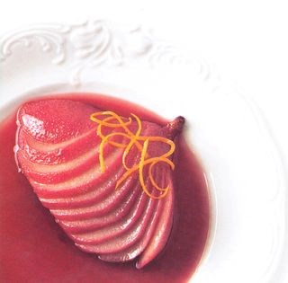 Poaching fruit in wine