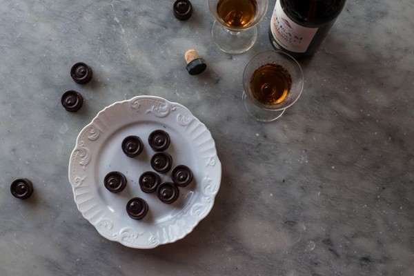 Pocket coffee (Italian coffee-filled chocolates)