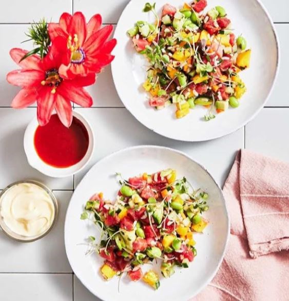 Poke bowl salad