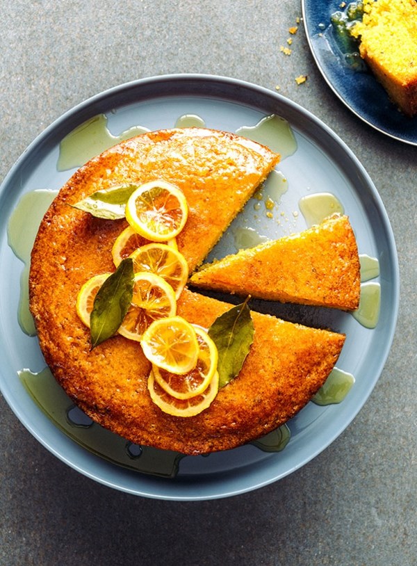 Polenta and rosemary cake with honey and bay leaf syrup