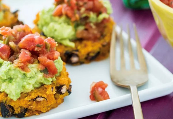 Polenta-black bean medallions with spicy salsa 