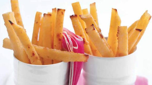 Polenta fries with ketchup