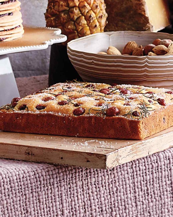 Polenta grape cake