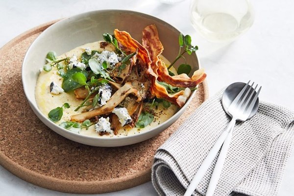 Polenta with oregano, mushrooms and pancetta