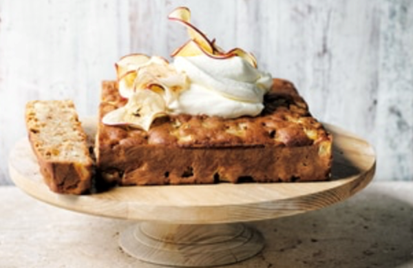 Polish apple tea cake
