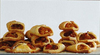 Polish apricot-filled cookies