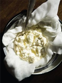 Polish farmers cheese (Twaróg)