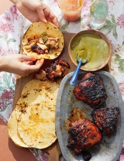 Pollo in guajillo