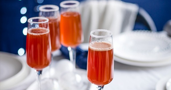 Pom-Pimms fizz