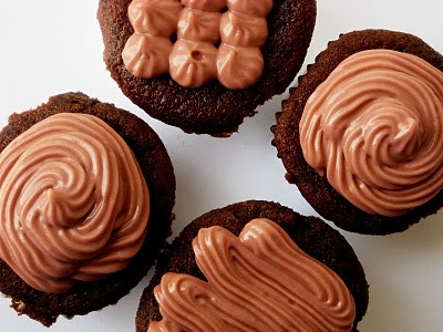 Pom velvet cupcakes with pomegranate cream cheese frosting