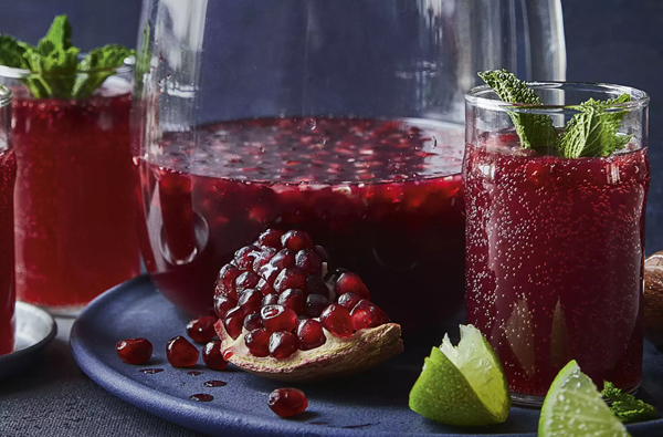 Pomegranate & ginger mocktail