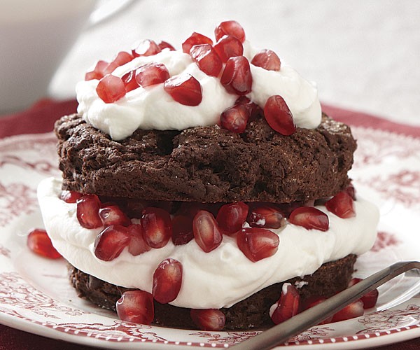Pomegranate-chocolate shortcakes