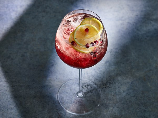 Pomegranate-ginger spritz
