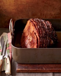 Pomegranate-jalapeño-glazed ham