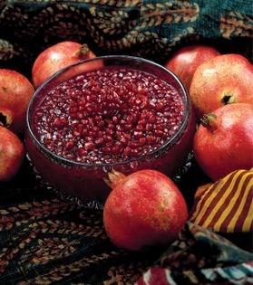 Pomegranate jelly (Jeleh-ye anar)