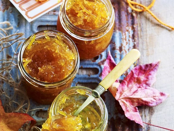 Pomelo, lemongrass & makrut lime marmalade