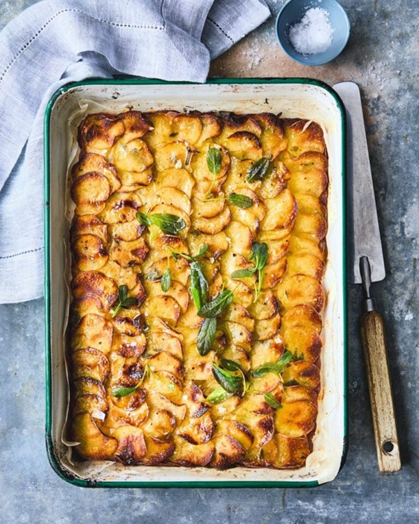 Pommes Anna with lemon and sage