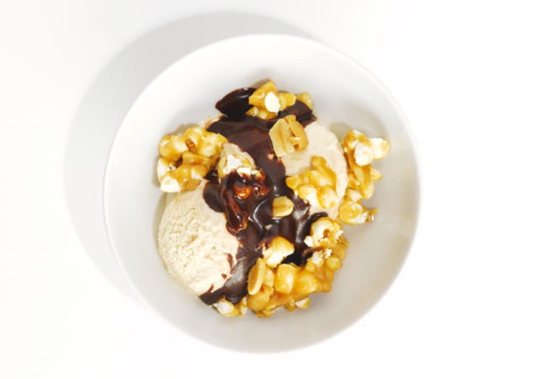 Popcorn crunch sundae