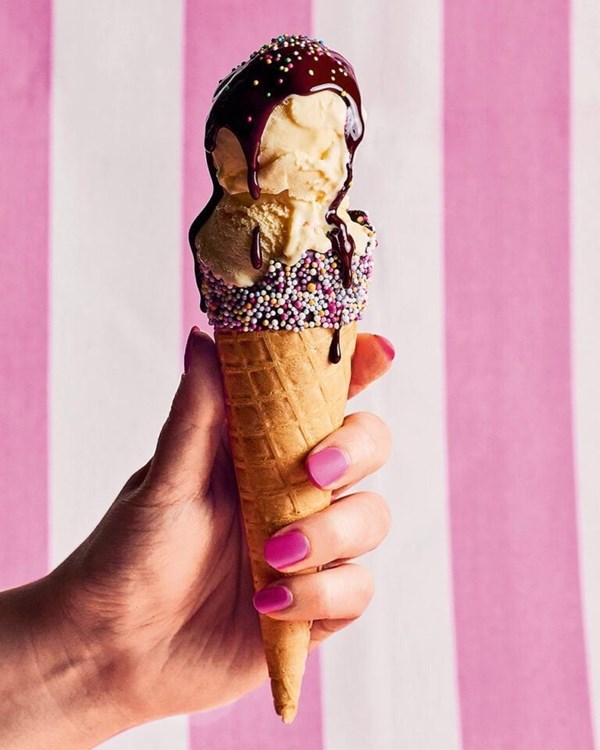 Popcorn ice cream with chocolate 'crack' sauce