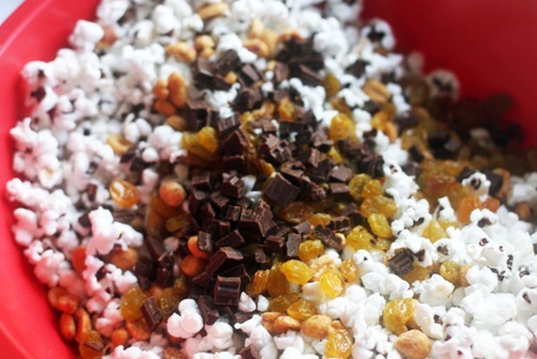 Popcorn peanut chocolate explosion