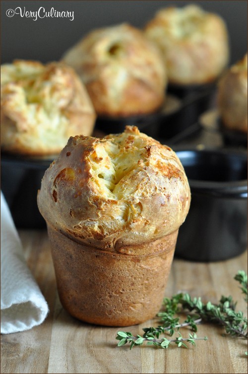 Popovers with Gruyere and thyme 
