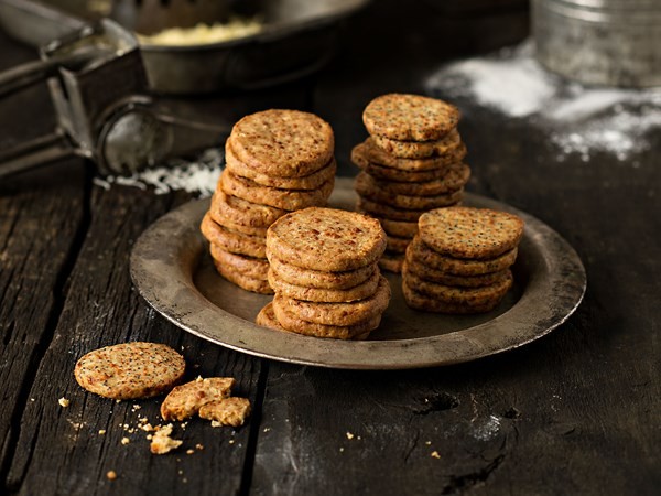 Poppy seed & Parmesan crisps