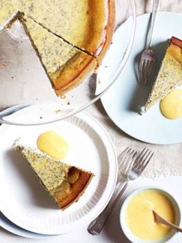 Poppy seed and ricotta cake with lemon curd