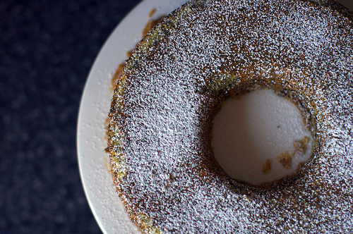 Poppy seed lemon cake