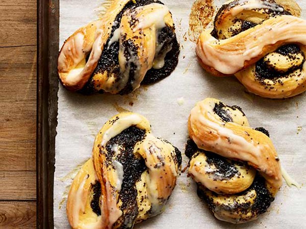 Poppy seed-lemon twists