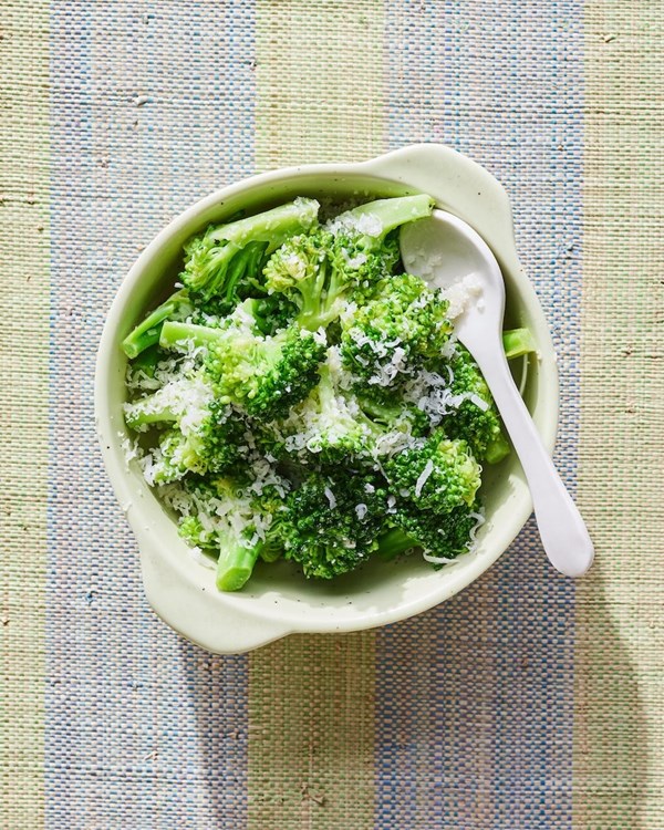 Poppy's perfect garlic butter broccoli